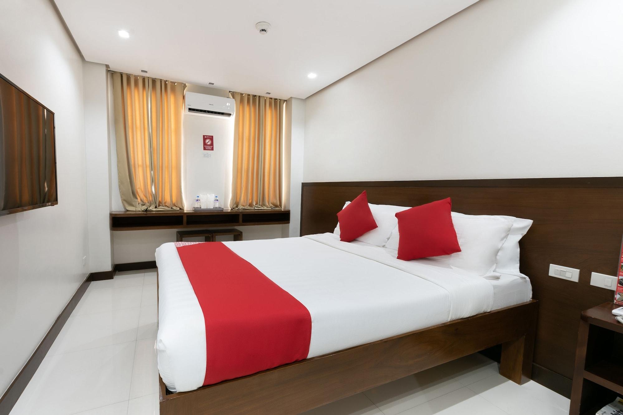 West Makati Hotel Makati City Dış mekan fotoğraf