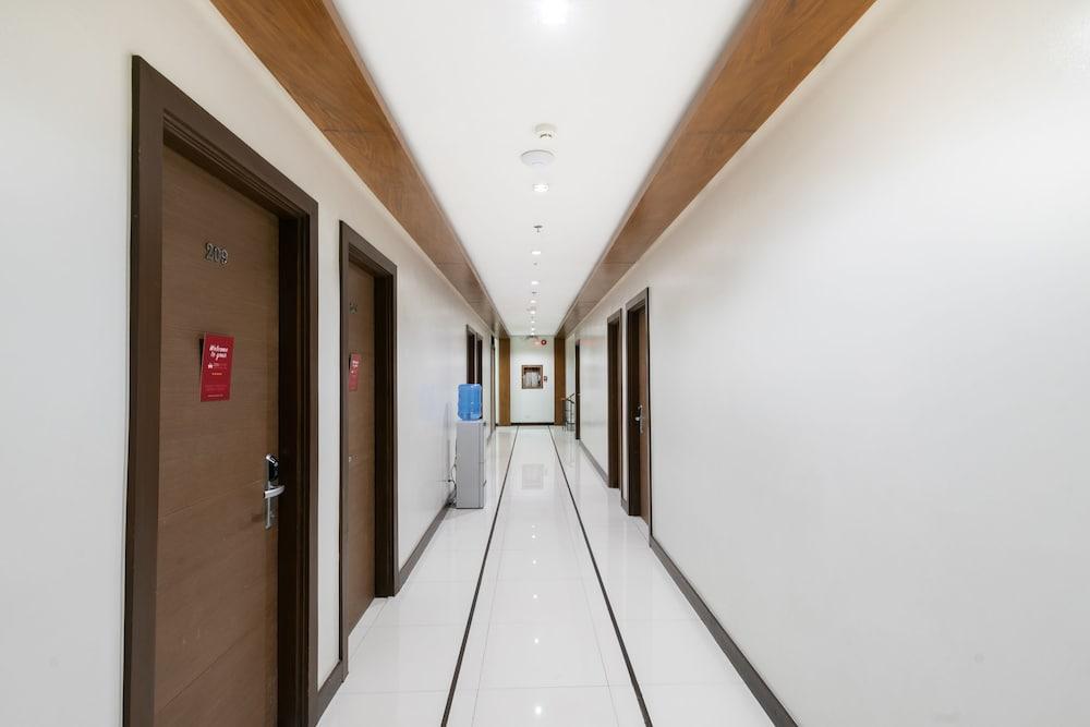 West Makati Hotel Makati City Dış mekan fotoğraf